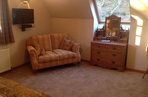 Strathpeffer Bed & Breakfast | Lochview Guesthouse