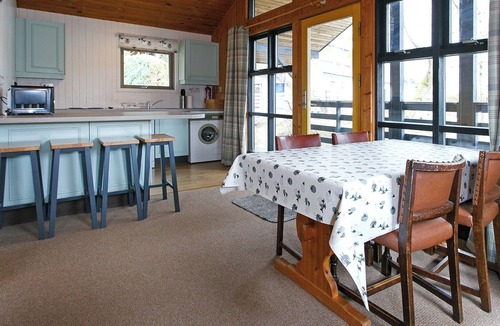 Lochearnhead Ski Chalet | Log cabin with one double with ensuite shower and two twin.