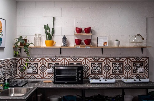 Chinatown Hostel | Lolas