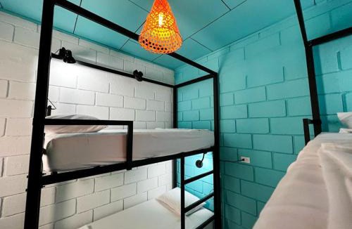 Chinatown House | Lolas Hostal, Habitacion Exclusiva para Mujeres, 2 camarotes, precio por cama