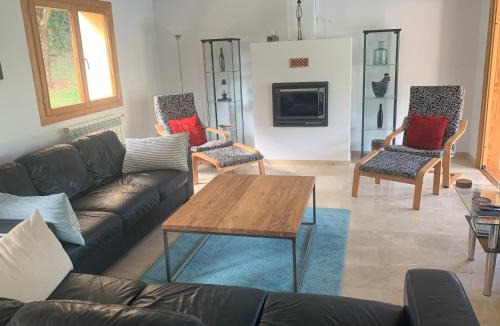 Urbanitzacio Gotmar Villa | Los Pinos