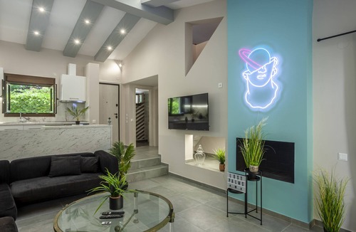 Sane Villa | Lost Palms Sani Villa With Jacuzzi and Pool