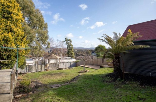 West Launceston House | Lotti's Cottage - Family Friendly, West Launceston