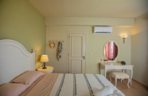 Lourdata Villa | LOURDAS BEACH VIEW VILLA