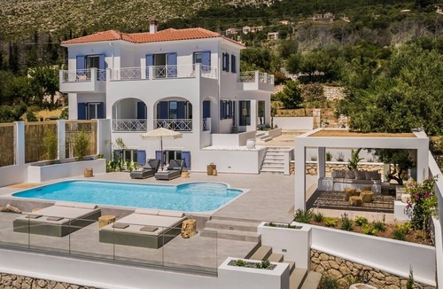 Mousata Villa | Lourdas White Villa
