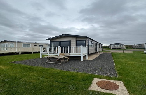 Prestonpans House | Lovely 2-bed Caravan in Seton Sands