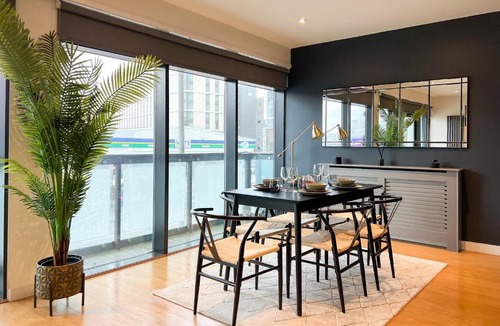 Finnieston Apartment | Lovely 2 Bed Duplex Apartment with Hydro Views