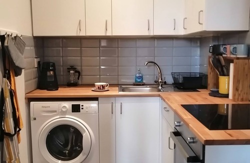 Kelvinbridge House | Lovely 2 bedrooms flat in the heart of Western, pet friendly
