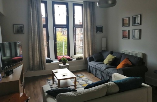 Kelvinbridge House | Lovely 2 bedrooms flat in the heart of Western, pet friendly