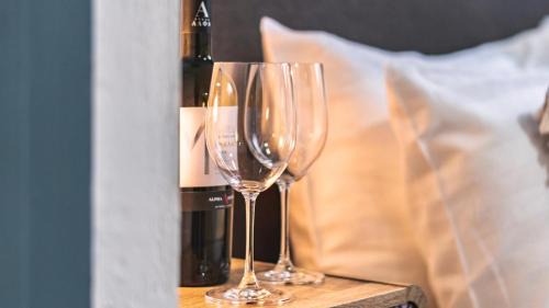 Serres Apartment | Lux apartment downtown