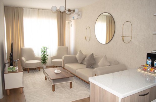 Esenyurt Apartment | Luxe Suite AY38