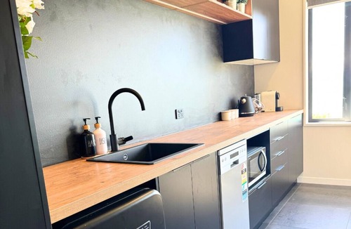 Ruby Bay House | Luxurious 1Brm guest suite Ruby Bay | Use of 12m pool and spa