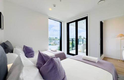 Greenlane - Ellerslie Apartment | Luxurious 2-Bs with Scenic Park View in East AKL