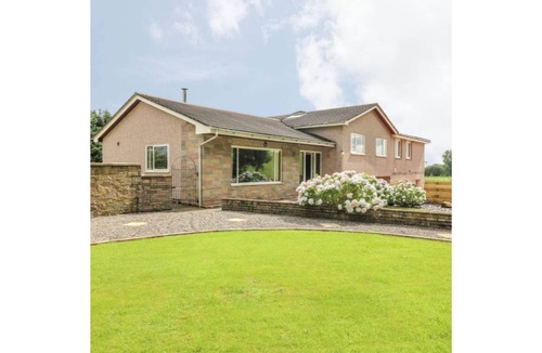 Dumfries House | Luxurious 5 bedroom house with games room and beautiful views