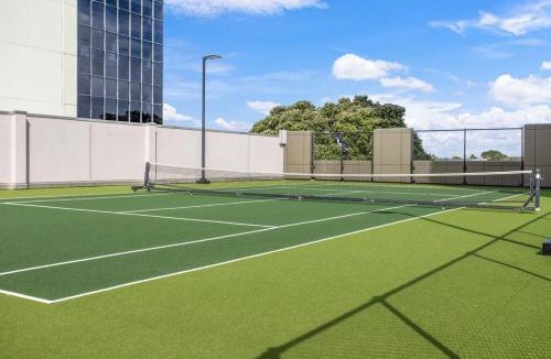 Takapuna Apartment | Luxurious Apartment 1BR Free Carpark Gym Pool & HotTub