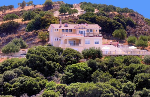 Skotino Villa | Luxurious Private Villa with Private Pool and Sea Views- 6 min drive from beach