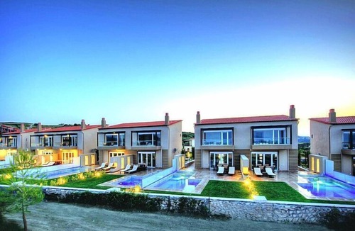 Haniotis House | Luxurious villa on Halkidiki peninsula with private pool