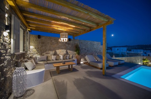 Panormos Villa | Luxurious Villa with garden, outdoor pool, barbeque,