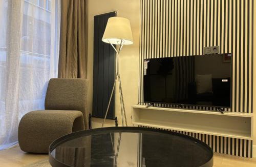 Osmanbey Apartment | Luxury 2-BR Residence in Nişantaşı