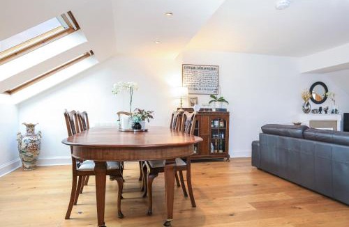 Old Town Apartment | Luxury 3 Bed Royal Mile Apartment