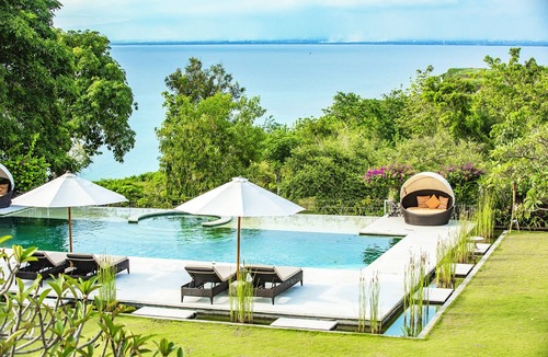 Pecatu House | Luxury 7 bed, Oceanfront Mansion in Bingin Beach