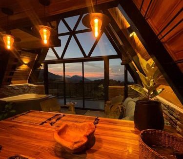 Vara Blanca Ski Chalet | Luxury AFrame with Private Jacuzzi Poás Volcano