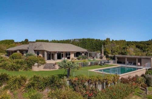 Cooks Beach Apartment | Luxury Country retreat