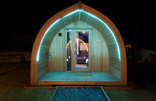 Achmelvich Cabin | Luxury Glamping Pod on the North Coast 500 (no dogs)