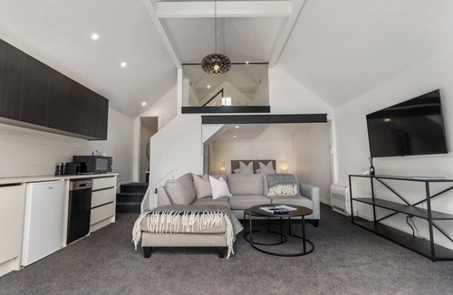 Mangawhai Villa | Luxury Group Getaway: Stunning Villas for 20+