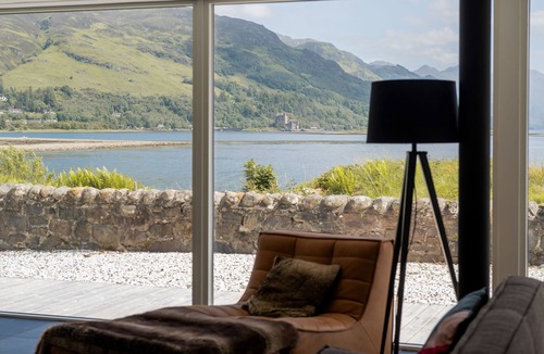 Ardelve House | Luxury house with stunning sea and mountain views