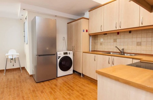 Pasalimani Apartment | Luxury Pireas Stay New 2BR Urban Escape
