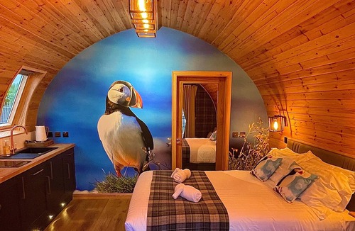 Keiss Apartment | Luxury seafront glamping pod with private patio and Hydropool Jaccuzi