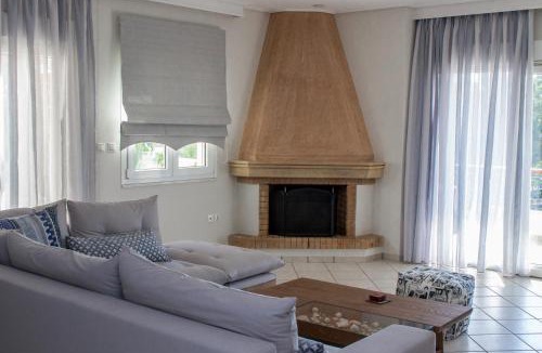 Anavyssos Apartment | Luxury seaview apartment by the sea