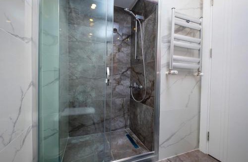 Kabatas Apartment | Luxury Stay with Panoramic Bosphorus View