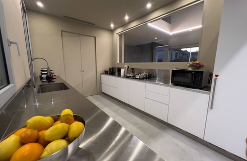 Coverciano Villa | Luxury Villa Gated Parking EV Charge 7min to Duomo