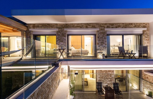 Vathianos Kampos Villa | Luxury Villa GG with private heated pool