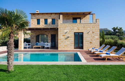 Nopigia Villa | LUXURY VILLA POSIDONIA with Pool only 35 metres from the beach.