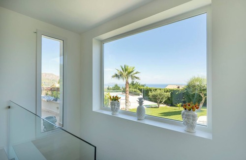 Termini Imerese Villa | Luxury Villa with private garden, swimming pool and parking
