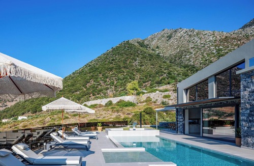 Geropotamos Villa | Luxury Villa with Sea Views, Fire Pit & near beach