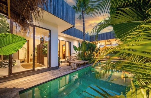 Umalas Villa | Luxury Villa Yogisurf 3 pool & jacuzzi