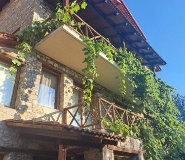 Naousa House | Lydia Lithos Mountain Resort