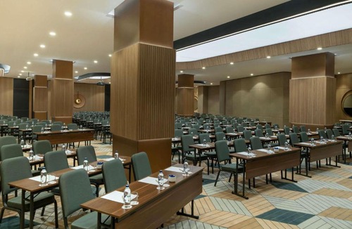 Zeytinburnu Hotel | Mövenpick Hotel Istanbul Marmara Sea