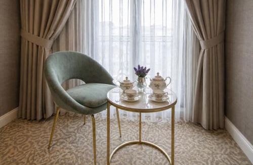 Osmanbey Hotel | M r B e y a z Boutique Hotel Nisantasi