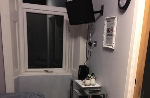 Lumphanan Bed & Breakfast | Macbeth Arms