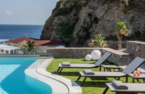 Agia Pelagia Villa | Made By The Sea Villas 17 BDRM