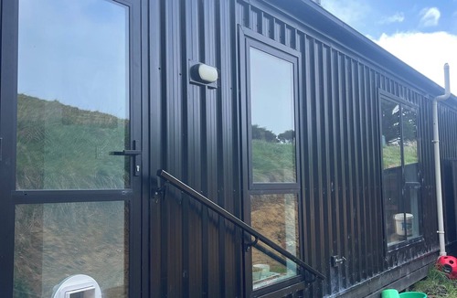 Puponga Cabin | Maelstrom End - Eco Farm Stay Cabin