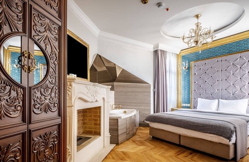 Beylerbeyi Villa | Magnificent Historic Mansion in Beylerbeyi
