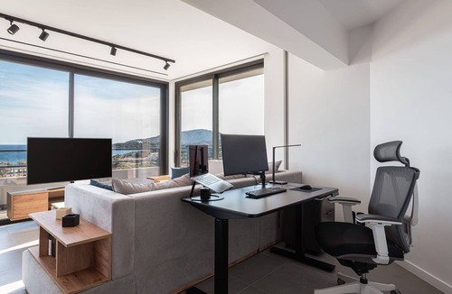 Legrena Villa | Magnificent Legrena Suite | Luxury Suite with Sea View | Modern Décor and 360°.