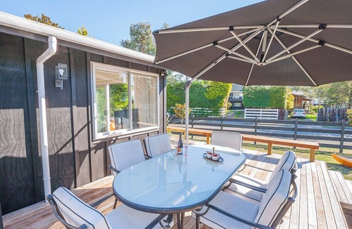 Waitahanui House | Mahuta Maison - Lake Taupo Holiday Home
