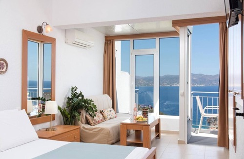 Istron Apartment | Maisonette (split-level apartment) with sea view, Wi-Fi, and air conditioning